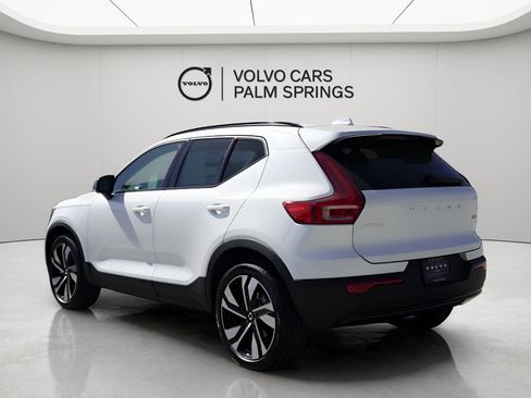 New 2026 Volvo XC40 B5 Ultra w/ Climate Package image 7