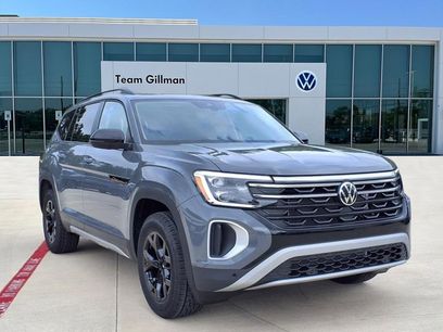 New 2025 Volkswagen Atlas Peak Edition SE