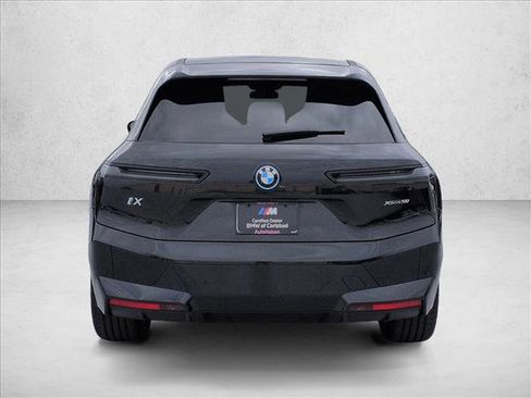 Used 2024 BMW iX xDrive50 w/ Premium Package AWD/4WD image 7