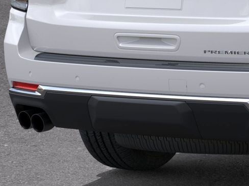 New 2025 Chevrolet Suburban Premier image 14