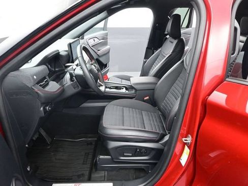 Used 2025 Ford Explorer ST-Line w/ Premium Package RWD image 13