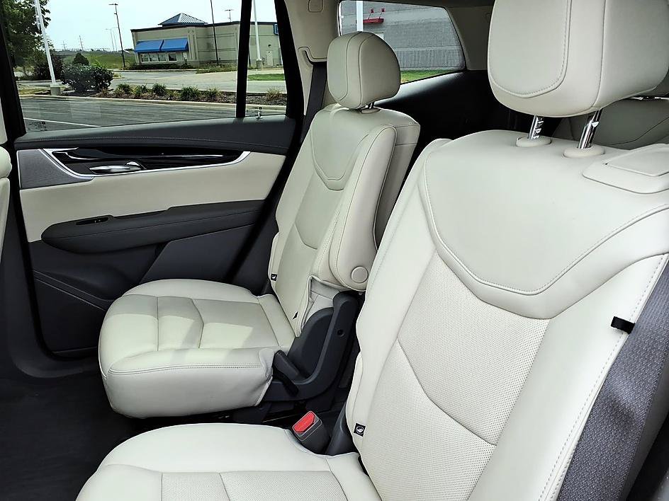 Used 2024 Cadillac XT6 Premium Luxury w/ LPO, Floor Liner Package AWD/4WD image 22