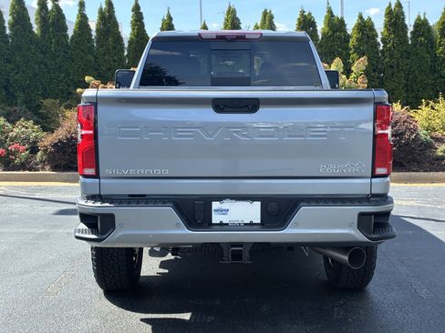 New 2026 Chevrolet Silverado 2500 High Country w/ Technology Package AWD/4WD image 9