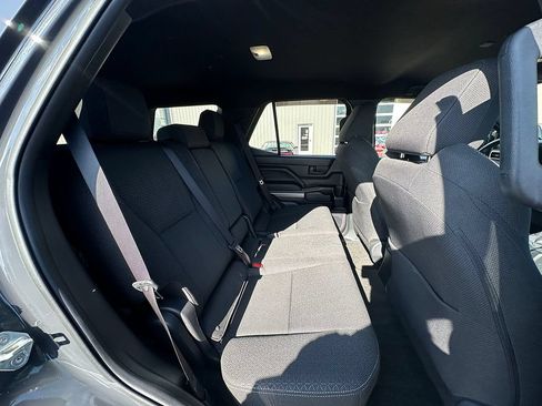 Used 2025 Toyota 4Runner SR5 AWD/4WD image 17