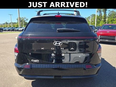 Used 2025 Hyundai Kona Limited image 4
