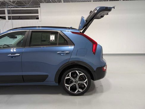 Certified 2023 Kia Niro SX Touring FWD image 11
