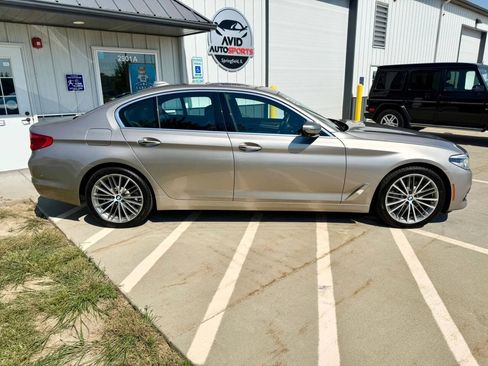 Used 2017 BMW 530i xDrive AWD/4WD image 9