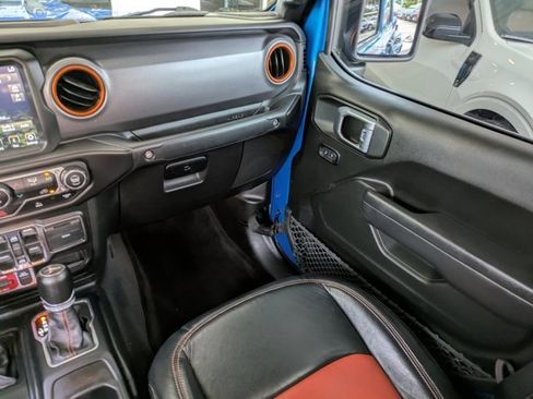Used 2022 Jeep Gladiator Mojave image 16