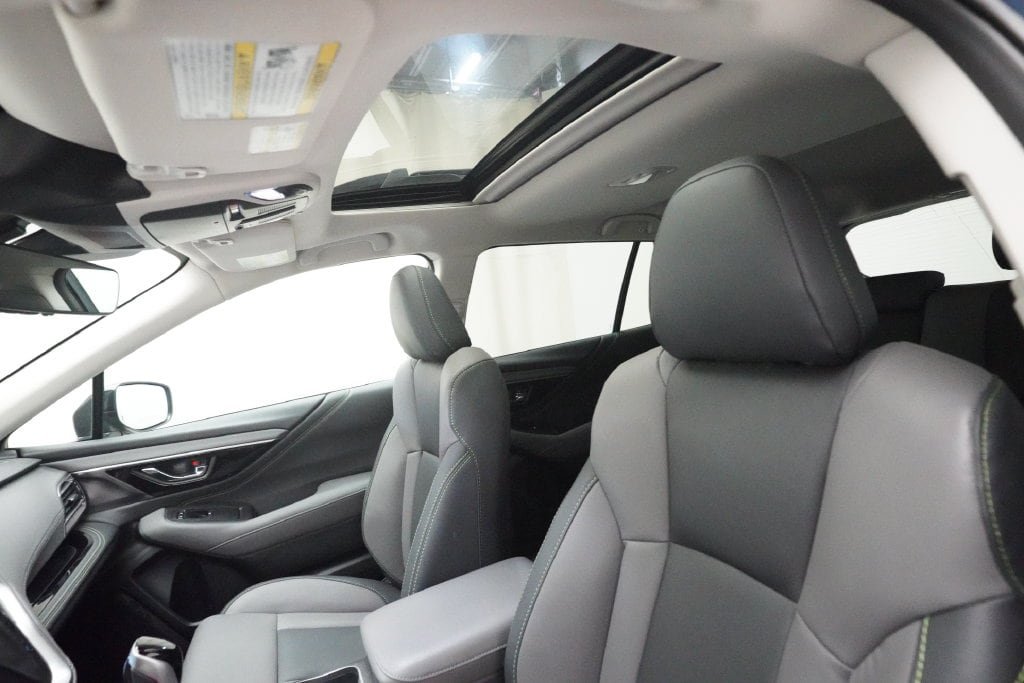 Used 2024 Subaru Outback Onyx Edition AWD/4WD image 32