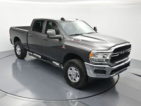 Used 2024 RAM 2500 Tradesman w/ Chrome Appearance Group image 31