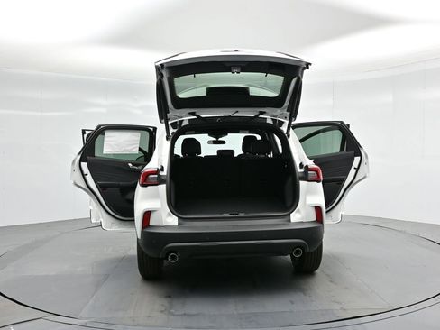 New 2025 Ford Escape ST-Line w/ Tech Pack #1 image 31