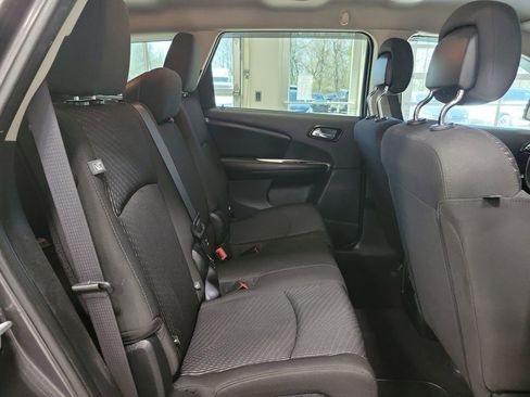 Used 2015 Dodge Journey SXT w/ Flexible Seating Group image 21
