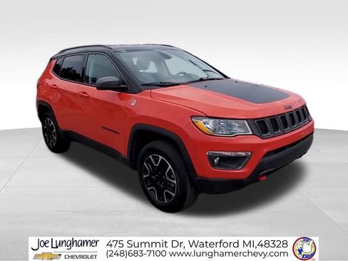 Used 2020 Jeep Compass Trailhawk AWD/4WD image 2