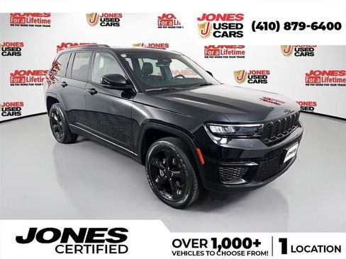 Used 2023 Jeep Grand Cherokee Altitude image 1