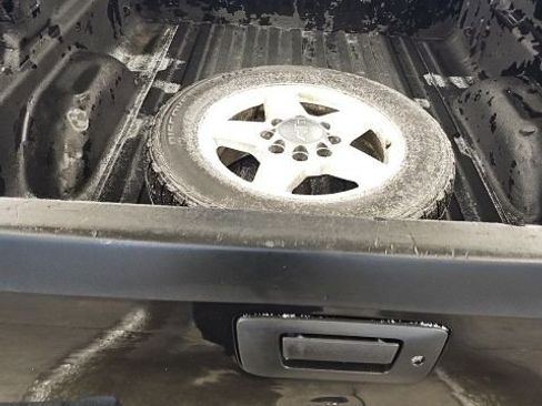 Used 2014 GMC Sierra 2500 SLE w/ SLE Preferred Package image 8