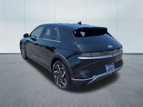 Certified 2024 Hyundai Ioniq 5 SEL RWD image 4