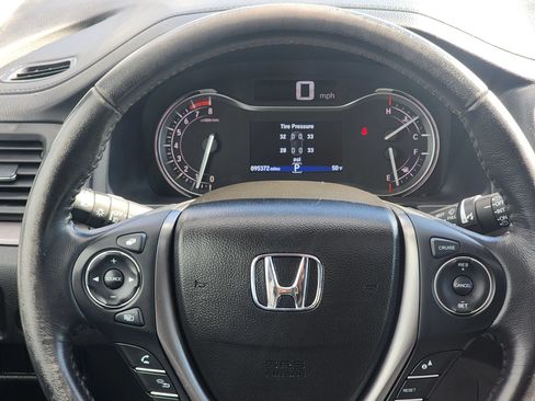 Used 2017 Honda Pilot EX-L image 12