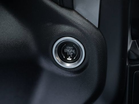 Used 2021 Chevrolet Silverado 1500 LT RWD image 30