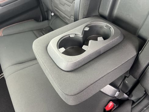 Used 2025 Nissan Frontier PRO-4X image 19