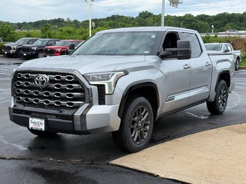 Used 2025 Toyota Tundra Platinum AWD/4WD image 9