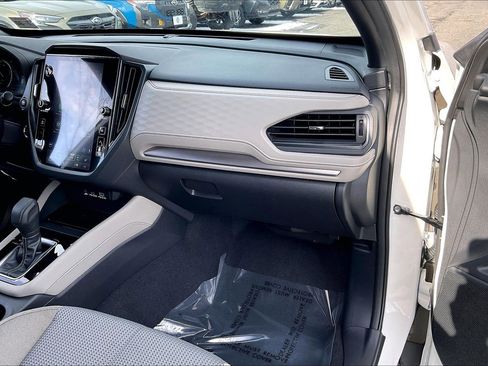 Certified 2025 Subaru Forester Premium image 17