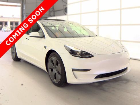Used 2023 Tesla Model 3 Standard Range RWD image 3