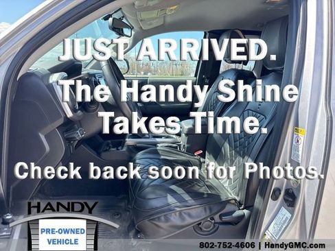 Used 2017 Toyota Tacoma SR5 w/ Tow Package AWD/4WD image 4