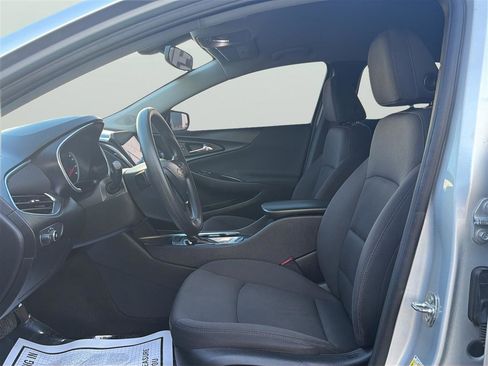 Used 2020 Chevrolet Malibu LT image 12