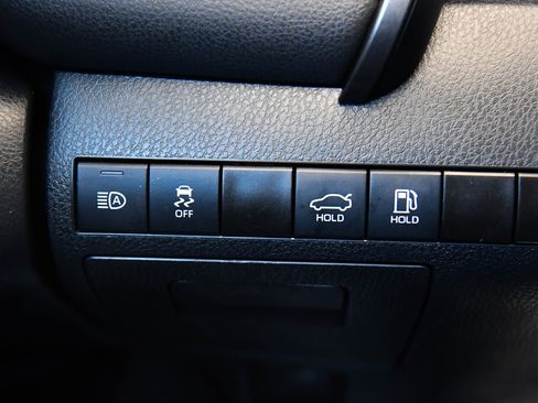 Used 2022 Toyota Camry SE FWD image 30