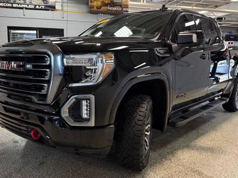 Used 2020 GMC Sierra 1500 AT4 w/ AT4 Premium Package AWD/4WD image 3