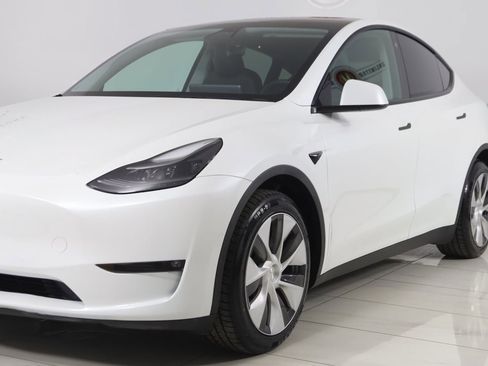 Used 2021 Tesla Model Y Long Range image 53