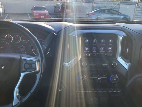 Used 2019 Chevrolet Silverado 1500 LT Trail Boss image 9