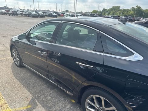 Used 2018 Hyundai Sonata Limited FWD image 17