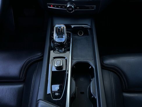 Used 2022 Volvo XC60 B5 Inscription w/ Advanced Package image 15