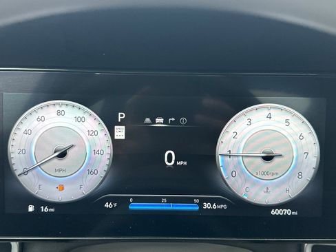 Used 2024 Hyundai Elantra SEL image 24