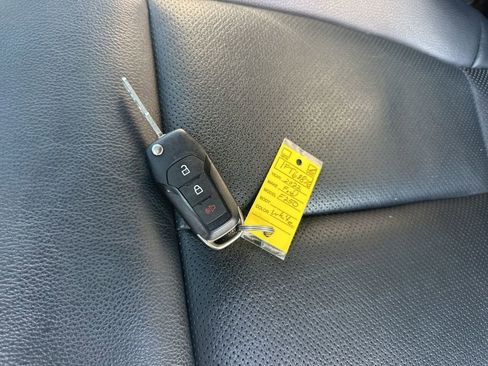 Used 2022 Ford F250 Lariat image 32