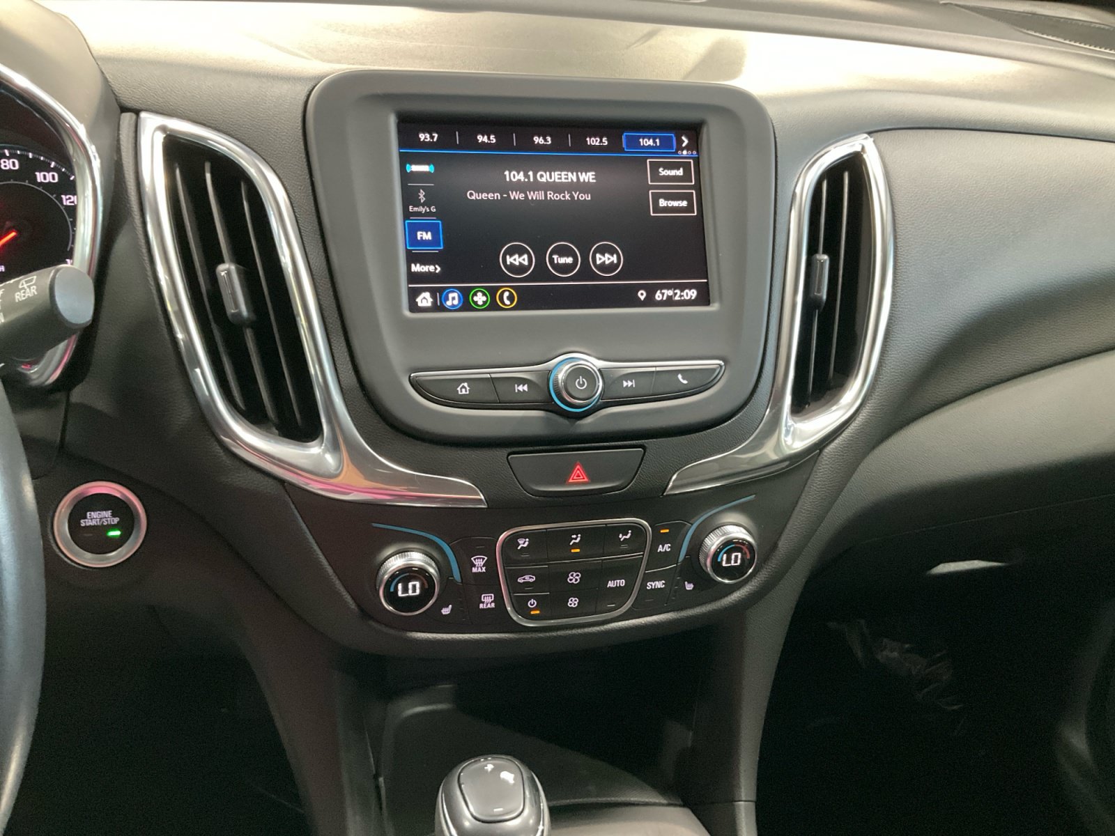 Used 2020 Chevrolet Equinox LT AWD/4WD image 11