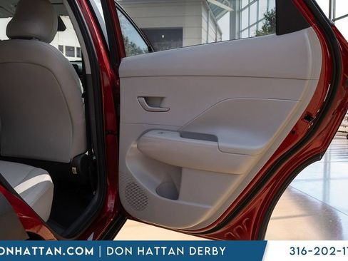 Used 2024 Hyundai Kona SEL FWD image 21