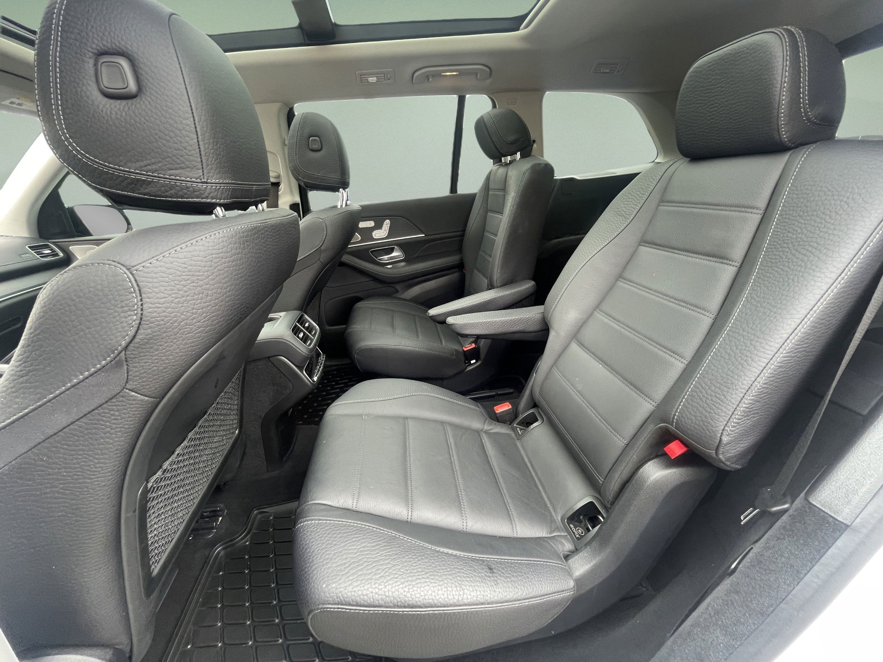Used 2023 Mercedes-Benz GLS 580 4MATIC image 28