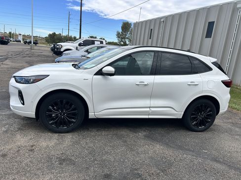 Used 2023 Ford Escape ST-Line Elite w/ Premium Technology Package AWD/4WD image 2