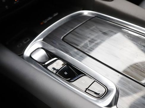 Used 2022 Buick Enclave Essence FWD image 30