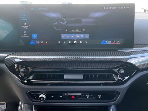 Used 2026 BMW M2 w/ Lighting Package RWD image 30