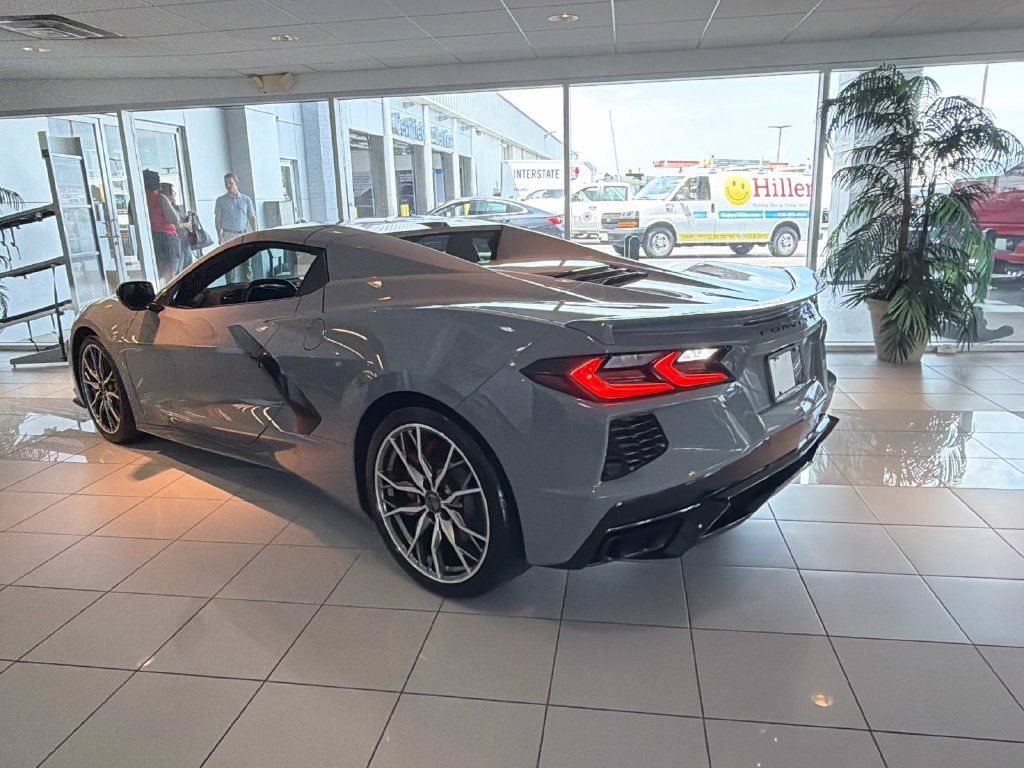 Used 2025 Chevrolet Corvette Stingray Preferred Conv w/ 2LT RWD image 5