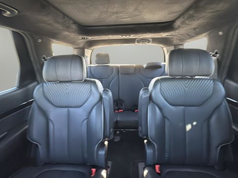 Used 2024 Hyundai Palisade Calligraphy image 15