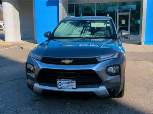 Used 2022 Chevrolet TrailBlazer LT w/ Convenience Package image 3
