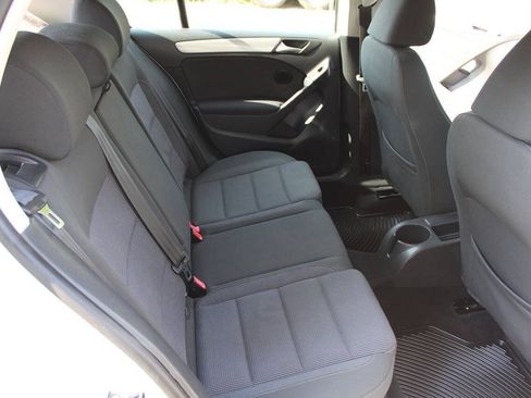 Used 2011 Volkswagen Golf 4-Door FWD image 34