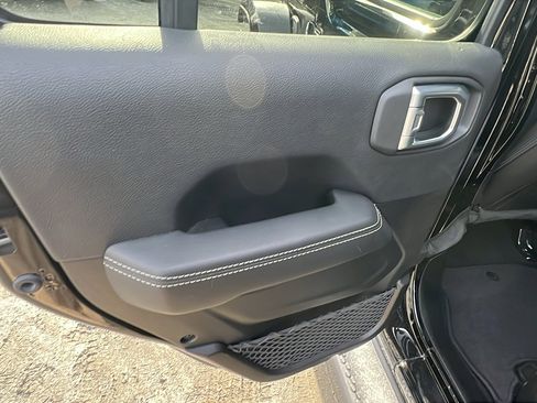 Used 2023 Jeep Wrangler Sahara w/ Cold Weather Group image 22