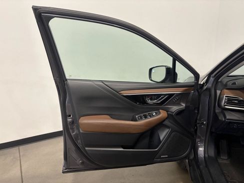 Used 2023 Subaru Outback Touring AWD/4WD image 10
