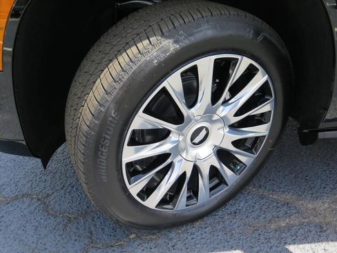 New 2026 Cadillac Escalade ESV Platinum Luxury w/ LPO, Floor Liner Package AWD/4WD image 26
