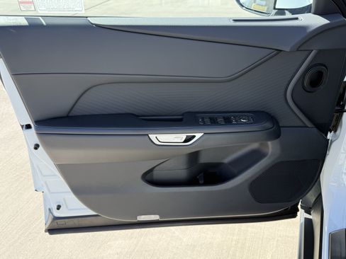New 2026 Lexus ES 350e FWD image 16